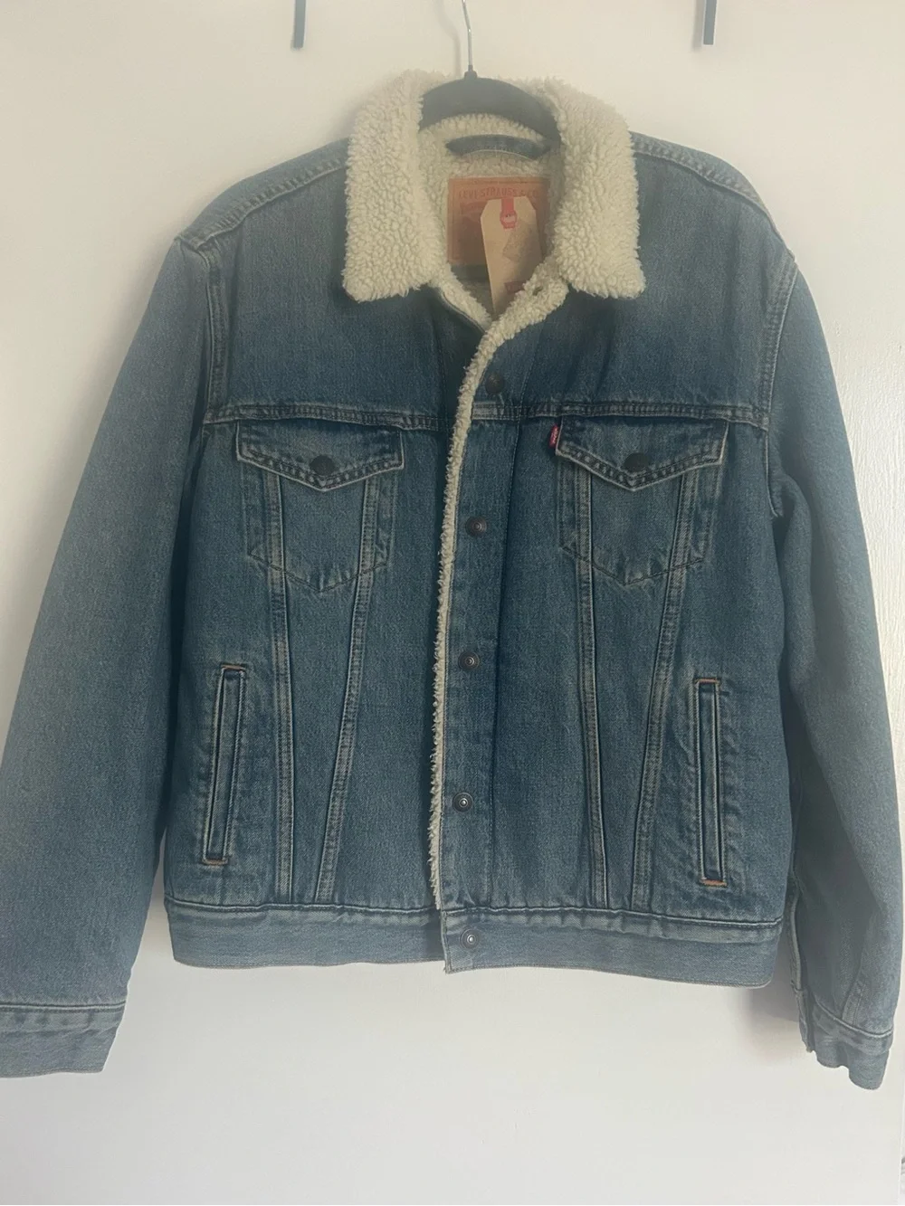 Levi’s men’s denim jacket Sherpa lined M NWT